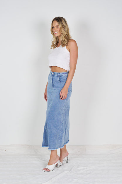 Wakee Maxi Denim Skirt With Frayed Hem 7131