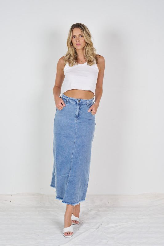 Wakee Maxi Denim Skirt With Frayed Hem 7131