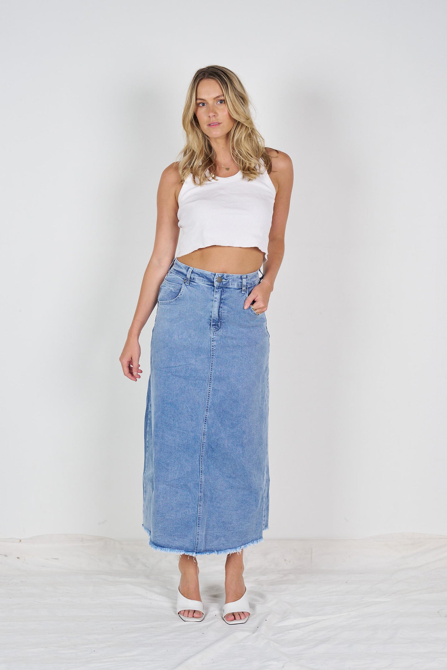 Wakee Maxi Denim Skirt With Frayed Hem 7131